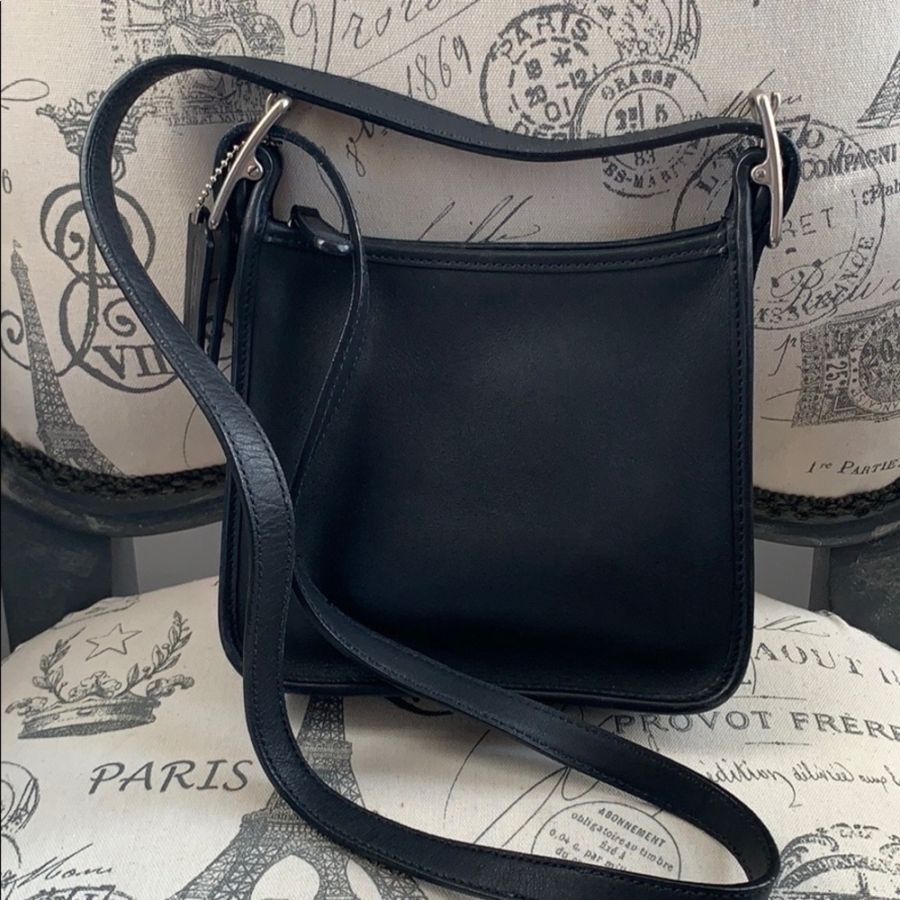 Coach legacy vintage crossbody black